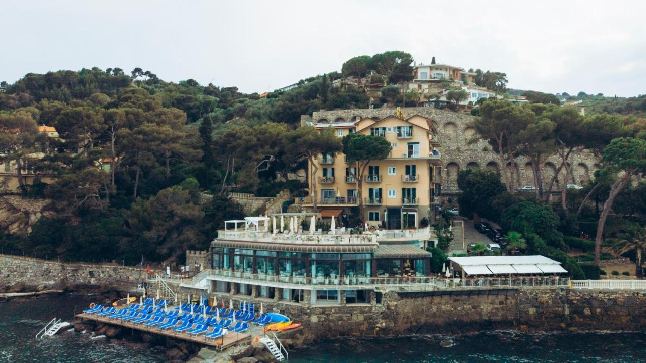 Hotel Arc En Ciel Diano Marina Exterior photo